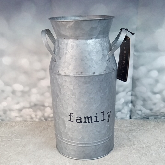 🚜🍒 Joseph A. Collection Family Galvanized Metal Bucket - Picture 1 of 4
